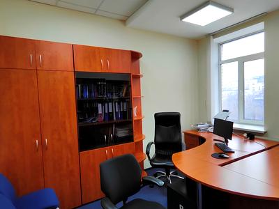 комерційна за адресою Крещатик, 12