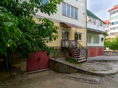 коммерческая по адресу Ивана Миколайчука ул., 37а