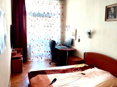 квартира по адресу Куликовский спуск (Революції), 9