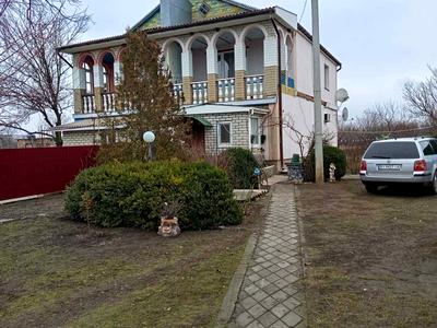 будинок за адресою Набережна