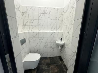коммерческая по адресу Лисневицкая ул., 1