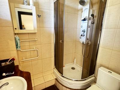 будинок за адресою Центральна вул., 3