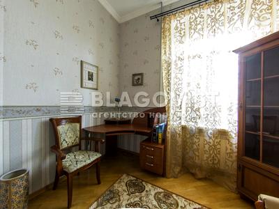 квартира по адресу Михайловский пер., 3