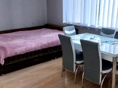 квартира за адресою Космонавтів вул., 19/1