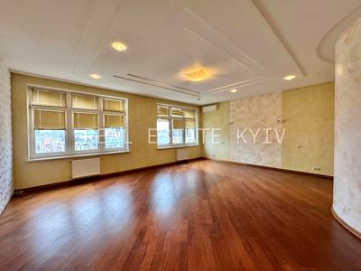 квартира по адресу Круглоуниверситетская ул., 3-5