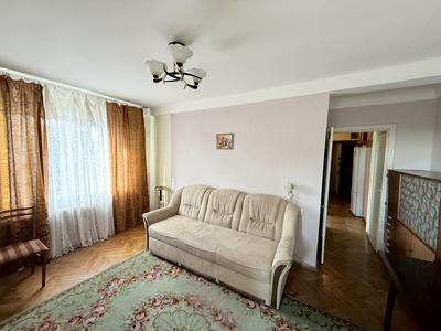 квартира за адресою Ореста Левицького вул. (Академіка Курчатова), 8