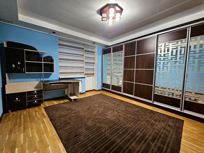 квартира за адресою Дніпровська набережна вул., 25