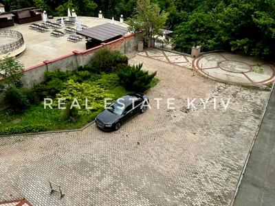 квартира за адресою Десятинна вул., 10