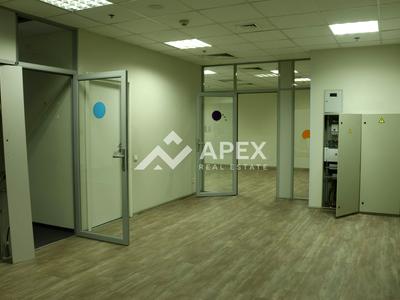 комерційна за адресою Спортивна пл., 1