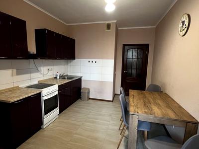 квартира за адресою Сім'ї Кульженків вул. (Петра Дегтяренка), 33