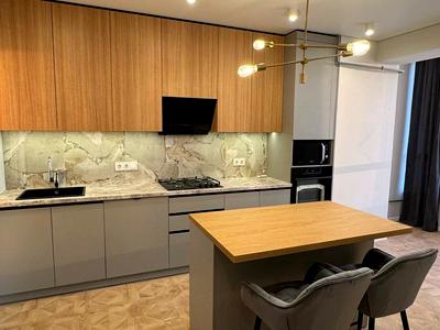 квартира за адресою Домбровського вул., 75