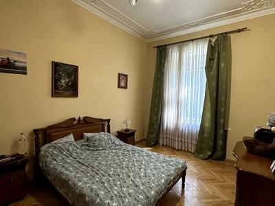 квартира за адресою Дмитра Донцова вул. (Котовського), 18