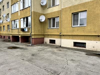 комерційна за адресою Крайня, 1