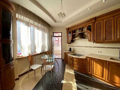 квартира за адресою Володимира Івасюка просп. (Героїв Сталінграду), 8
