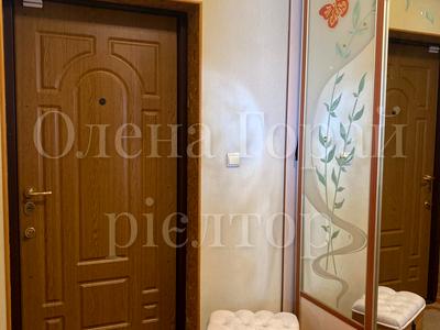 квартира за адресою Осіння вул., 33