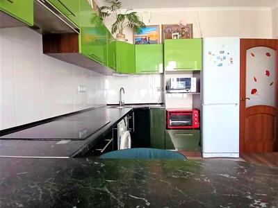 квартира за адресою Анни Ахматової вул., 34