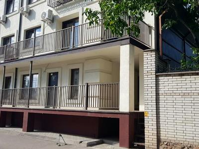 комерційна за адресою Творча вул., 57