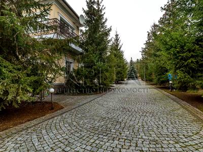 будинок за адресою Центральна