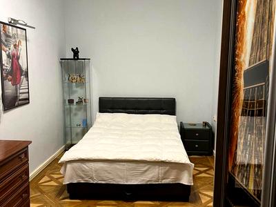 квартира за адресою Дорошенка П., 44