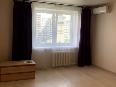 квартира за адресою Анни Ахматової вул., 5
