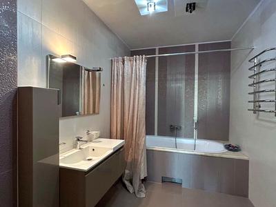 квартира за адресою Київ, Василя Симоненка вул., 5