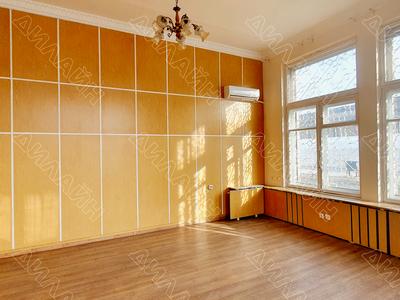 комерційна за адресою Олександрівська вул. (Дзержинського), 2