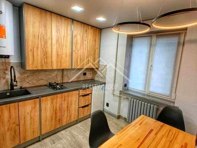квартира за адресою Степана Тільги вул. (Революційна), 35