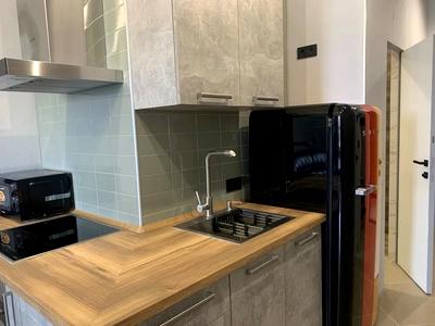 квартира за адресою Олени Теліги вул., 25
