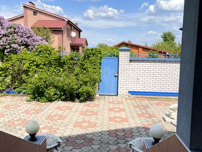 будинок за адресою Бориса Лятошинського вул. (230-ї Стрілецької Дивізії)