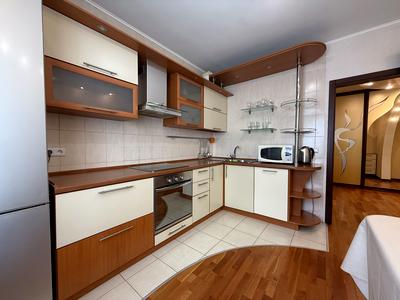 квартира за адресою Драгоманова вул., 8