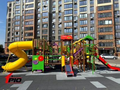 квартира за адресою Домбровського вул., 3д