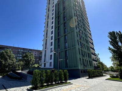 квартира за адресою Космічна вул., 5