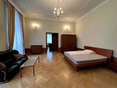 квартира за адресою Театральна вул., 23