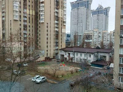 квартира за адресою Павла Тичини просп., 12-А