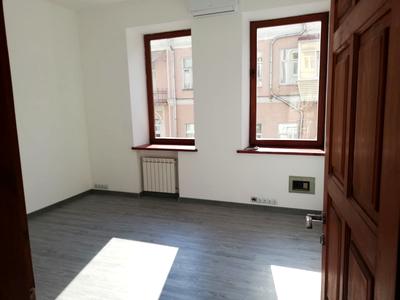 коммерческая по адресу Паторжинского ул., 4