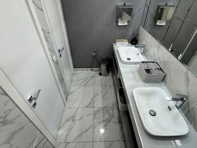 комерційна за адресою Івана Сльоти вул., 49в