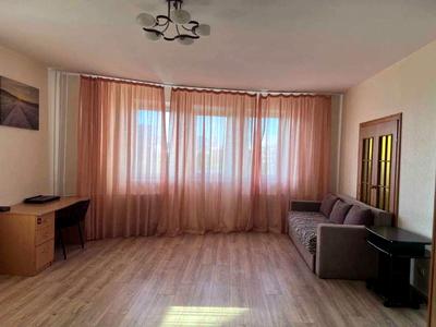квартира за адресою Саперно-Слобідська вул., 8