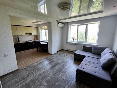 квартира по адресу Героев просп., 18