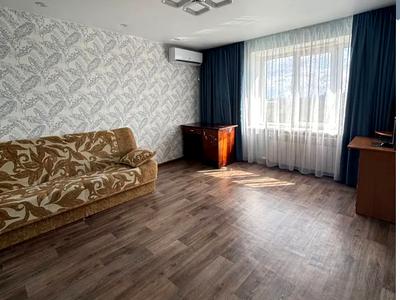 квартира за адресою Універсальна вул., 27