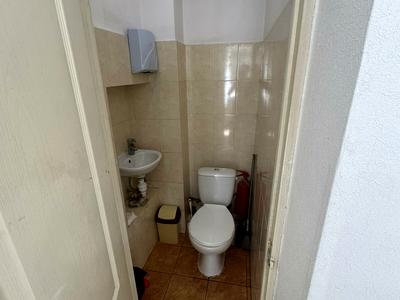 комерційна за адресою Джерельна вул., 10