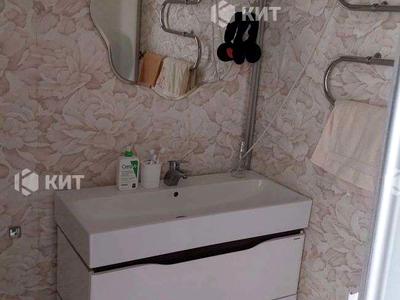 квартира за адресою Конституції пл., 2/2