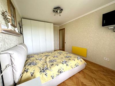 квартира за адресою Демнянська вул., 8