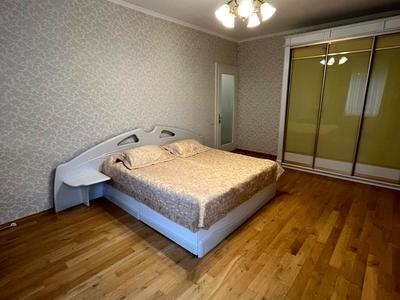 квартира за адресою Юліана Захарієвича вул., 2
