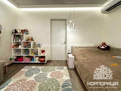квартира за адресою Олександра Хіри вул., 5