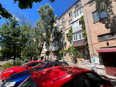 комерційна за адресою Джона Маккейна вул. (Івана Кудрі), 20