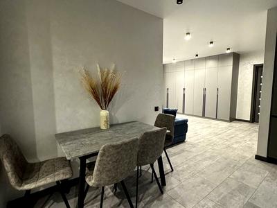 квартира за адресою Космічна вул., 5