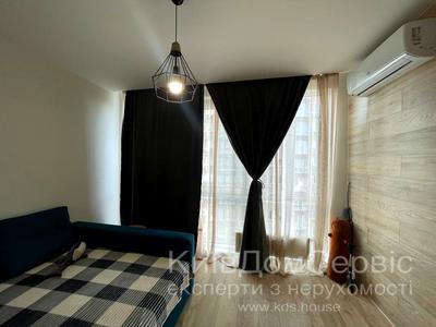 квартира за адресою В'ячеслава Чорновола вул., 9