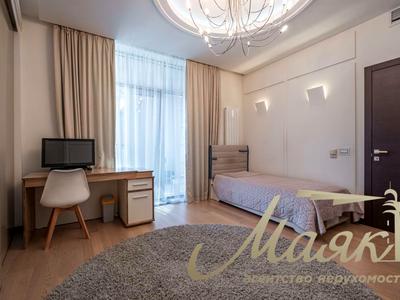 квартира по адресу Раисы Окипной ул., 18
