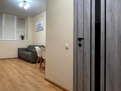 квартира по адресу Парижской Коммуны ул., 4