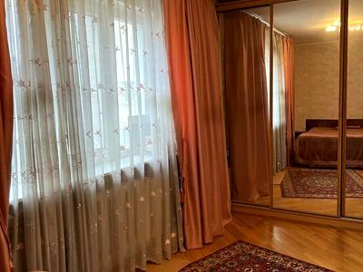 квартира за адресою Довженка вул., 1